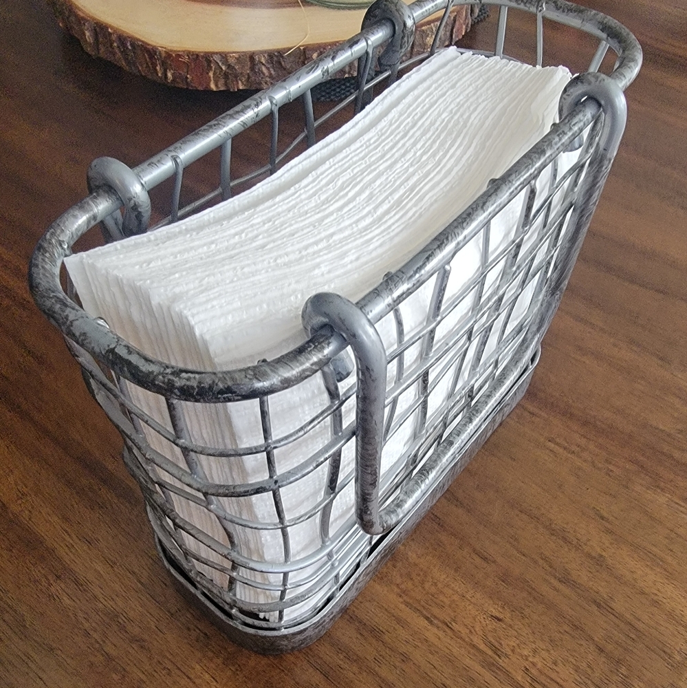Rustic Farmhouse Napkin holder (like new)